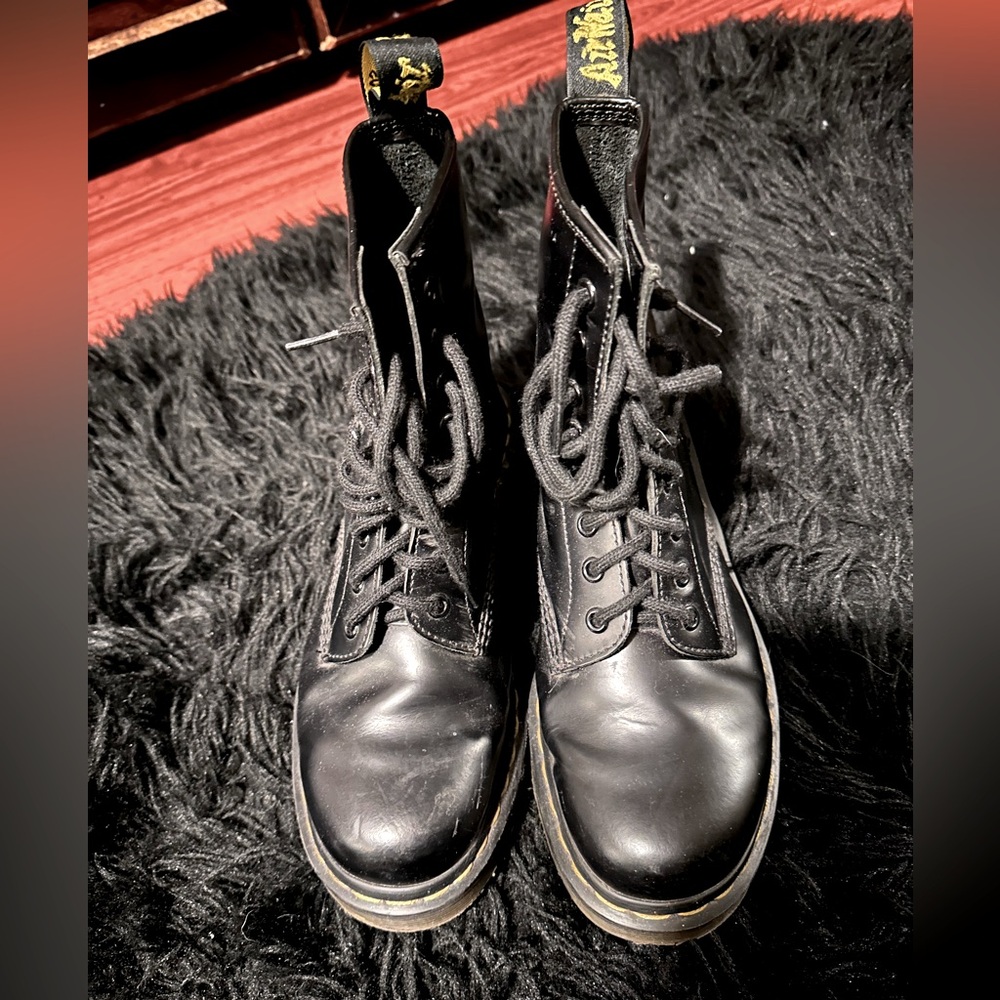 CLASSIC DOC MARTENS